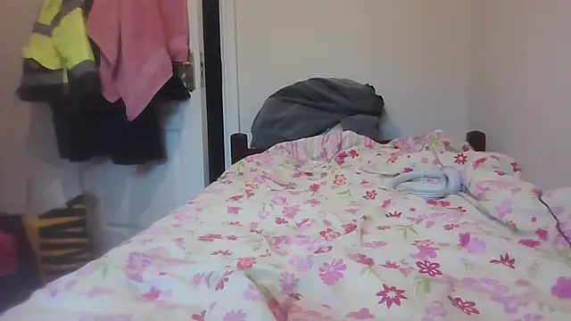 Snapshot of slammyisbig chatting on October 5, 2025, 5:03 pm slammyisbig online show from October 5, 2025, 5:03 pm