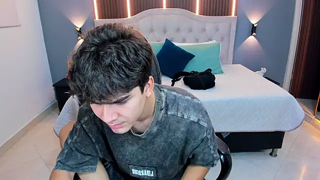 Tommy18   online show from March 21, 2026, 3:30 am