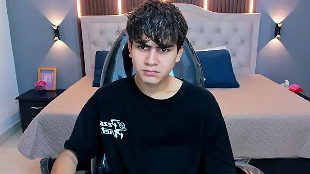 Tommy18   online show from March 31, 2026, 3:30 am