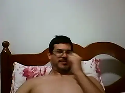 Snapshot of AgneloFly chatting on February 3, 2025, 2:14 am AgneloFly online show from February 3, 2025, 2:14 am