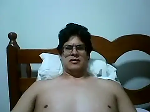 Snapshot of AgneloFly chatting on January 13, 2025, 11:38 pm AgneloFly online show from January 13, 2025, 11:38 pm
