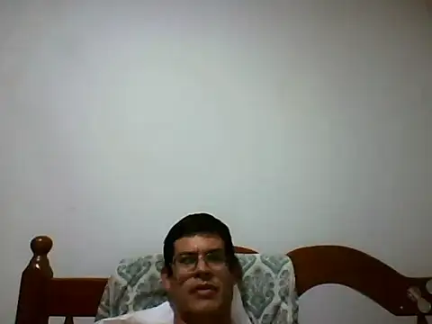 Snapshot of AgneloFly chatting on February 22, 2025, 1:22 am AgneloFly online show from February 22, 2025, 1:22 am