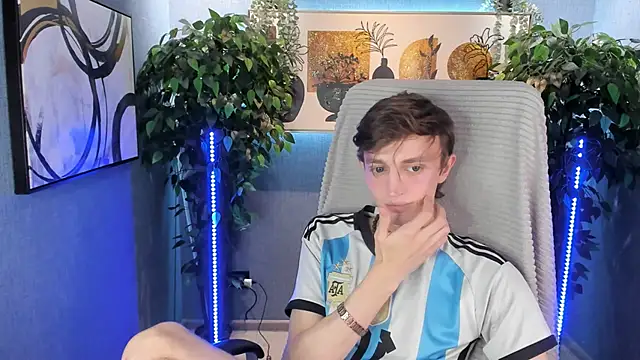 John Weasley online show from November 15, 2025, 1:26 pm