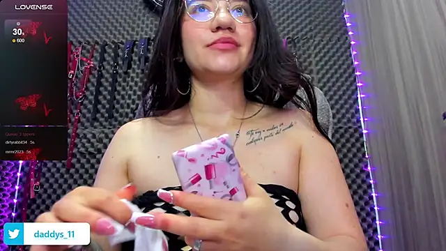 lilihot  online show from March 11, 2025, 11:04 pm