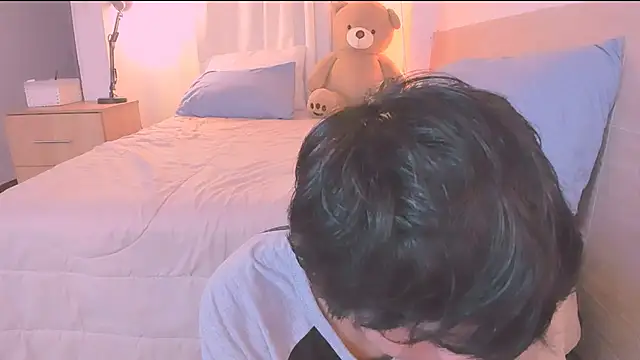 Snapshot of AllanYong18 chatting on December 2, 2025, 10:39 am AllanYong18 online show from December 2, 2025, 10:39 am