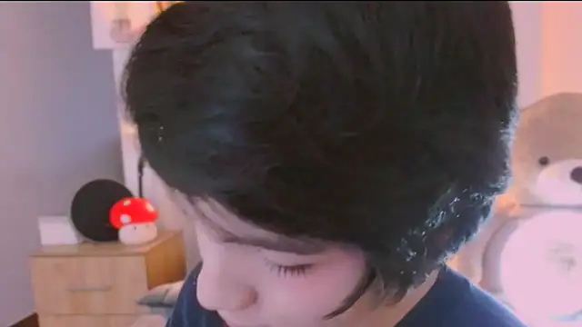 AllanYong18 online show from March 28, 2026, 11:33 am