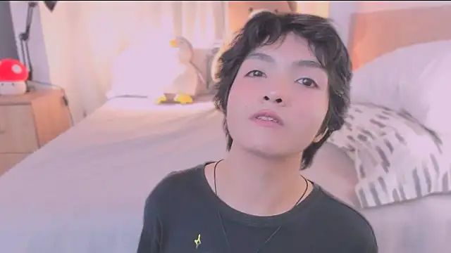 AllanYong18 online show from March 2, 2026, 7:15 am