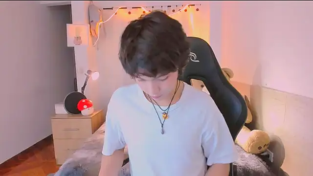 AllanYong18 online show from April 13, 2026, 7:45 am