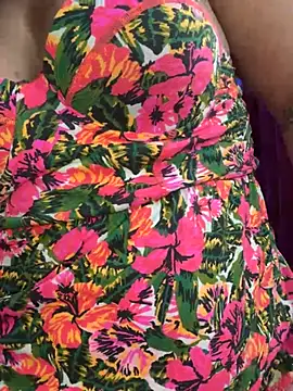 Snapshot of karla_hotgirl chatting on March 7, 2025, 4:57 am karla hotgirl online show from March 7, 2025, 4:57 am