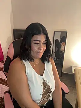 Snapshot of karla_hotgirl chatting on September 18, 2025, 2:14 am karla hotgirl online show from September 18, 2025, 2:14 am