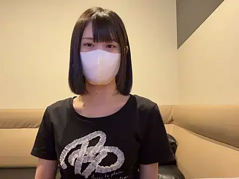 Snapshot of tsu_mu_gi_ chatting on September 25, 2025, 8:42 am tsu mu gi  online show from September 25, 2025, 8:42 am