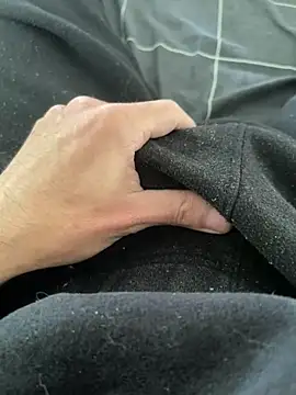 Snapshot of BCFZD chatting on December 16, 2025, 2:43 pm BCFZD online show from December 16, 2025, 2:43 pm