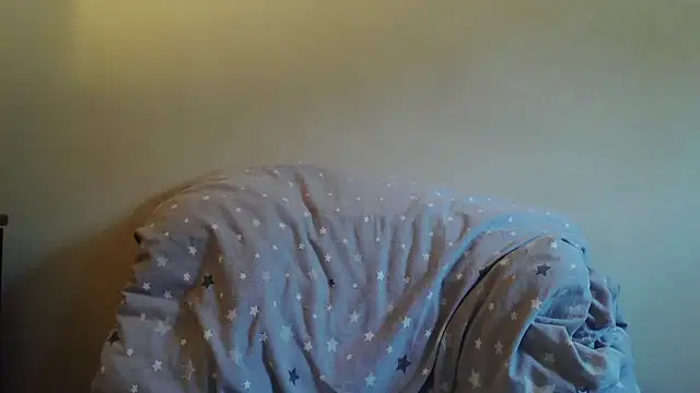 Snapshot of YviEngel87 chatting on September 24, 2025, 7:48 am YviEngel87 online show from September 24, 2025, 7:48 am