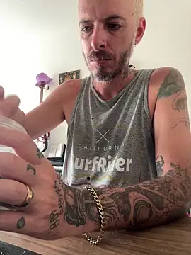 Snapshot of xtrppyx chatting on September 22, 2025, 10:43 am xtrppyx online show from September 22, 2025, 10:43 am