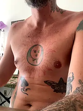 Snapshot of xtrppyx chatting on October 6, 2025, 12:17 pm xtrppyx online show from October 6, 2025, 12:17 pm