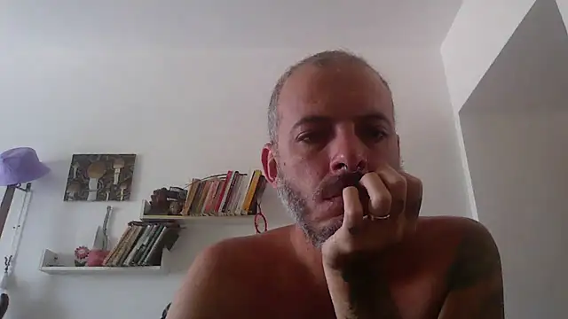 Snapshot of xtrppyx chatting on October 29, 2025, 2:05 pm xtrppyx online show from October 29, 2025, 2:05 pm