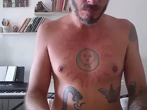 Snapshot of xtrppyx chatting on March 21, 2025, 10:39 am xtrppyx online show from March 21, 2025, 10:39 am