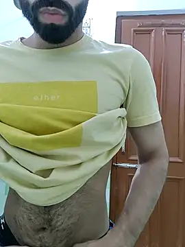 TOPMOON001 online show from October 1, 2025, 8:13 pm