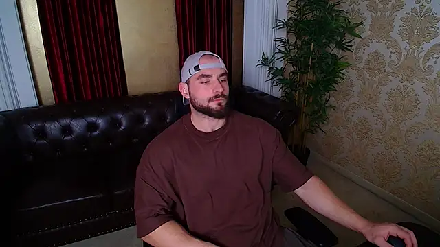 Snapshot of AdamJamesonn chatting on November 28, 2025, 5:18 am AdamJamesonn online show from November 28, 2025, 5:18 am