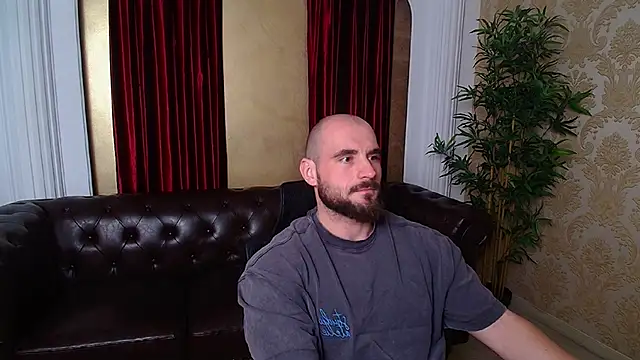 Snapshot of AdamJamesonn chatting on December 16, 2025, 7:23 am AdamJamesonn online show from December 16, 2025, 7:23 am