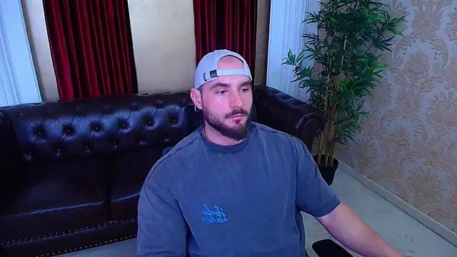 Snapshot of AdamJamesonn chatting on November 6, 2025, 6:17 am AdamJamesonn online show from November 6, 2025, 6:17 am