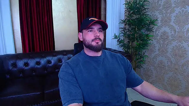 Snapshot of AdamJamesonn chatting on November 8, 2025, 5:33 am AdamJamesonn online show from November 8, 2025, 5:33 am