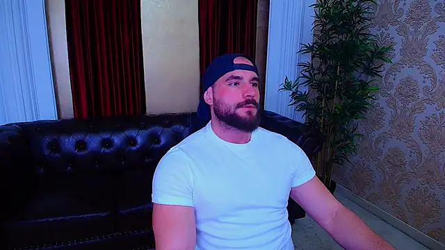 Snapshot of AdamJamesonn chatting on October 27, 2025, 5:19 am AdamJamesonn online show from October 27, 2025, 5:19 am