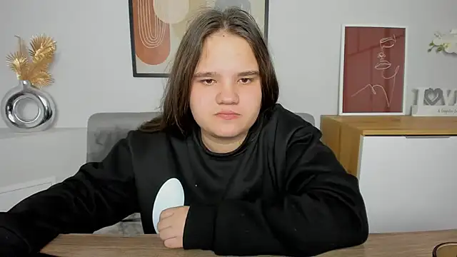 Snapshot of AdeleCruz chatting on March 3, 2025, 4:26 pm AdeleCruz online show from March 3, 2025, 4:26 pm