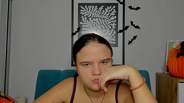 Snapshot of AdeleCruz chatting on November 1, 2025, 8:08 am AdeleCruz online show from November 1, 2025, 8:08 am