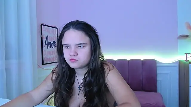 Snapshot of AdeleCruz chatting on December 14, 2025, 1:06 pm AdeleCruz online show from December 14, 2025, 1:06 pm