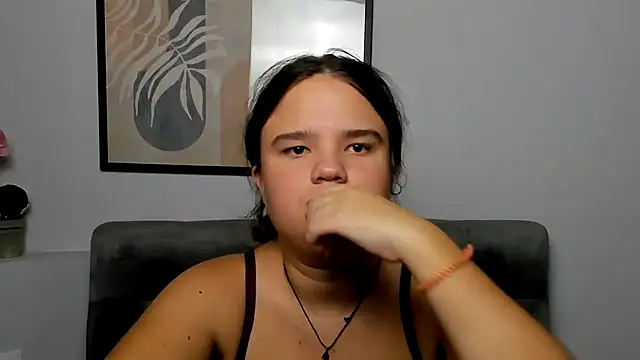 Snapshot of AdeleCruz chatting on September 17, 2025, 12:18 pm AdeleCruz online show from September 17, 2025, 12:18 pm