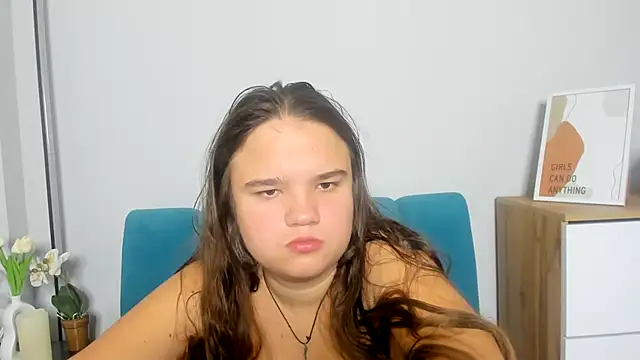 Snapshot of AdeleCruz chatting on October 21, 2025, 7:08 am AdeleCruz online show from October 21, 2025, 7:08 am