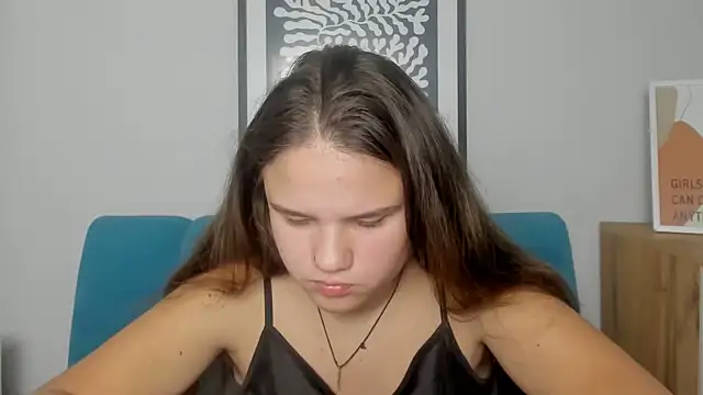 Snapshot of AdeleCruz chatting on November 29, 2025, 1:11 pm AdeleCruz online show from November 29, 2025, 1:11 pm