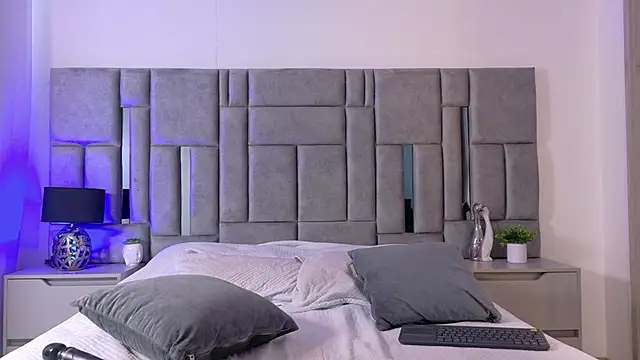 Snapshot of Karla_Hudsson chatting on November 19, 2025, 1:33 pm Karla Hudsson online show from November 19, 2025, 1:33 pm