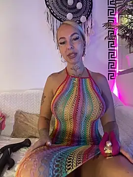 Snapshot of CheekyChels chatting on October 3, 2025, 9:00 am CheekyChels online show from October 3, 2025, 9:00 am