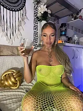 Snapshot of CheekyChels chatting on March 19, 2025, 1:29 pm CheekyChels online show from March 19, 2025, 1:29 pm