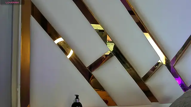 kathy bakerr online show from February 5, 2026, 1:18 pm