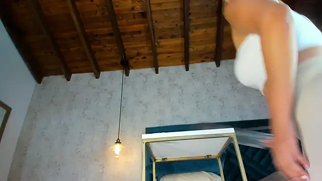 Snapshot of Marttina_Ruiz chatting on December 4, 2025, 7:24 pm Marttina Ruiz online show from December 4, 2025, 7:24 pm