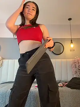 chelsea bolton  online show from April 20, 2026, 12:19 pm