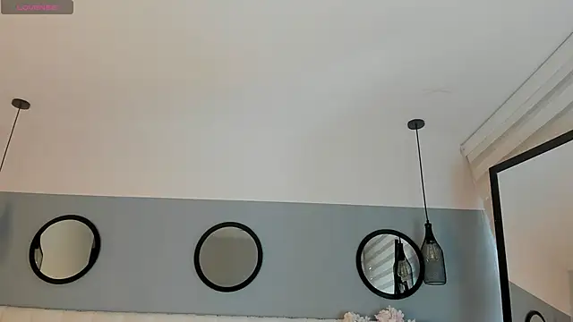 chelsea bolton  online show from April 10, 2026, 12:23 pm