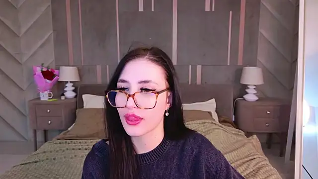 EmmaLawrens online show from March 8, 2025, 10:32 am