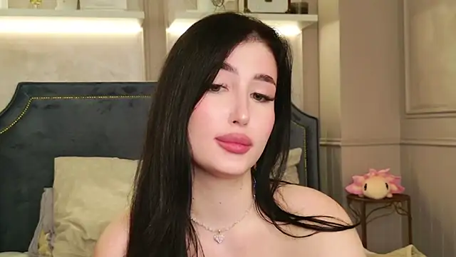 EmmaLawrens online show from September 19, 2025, 4:38 am