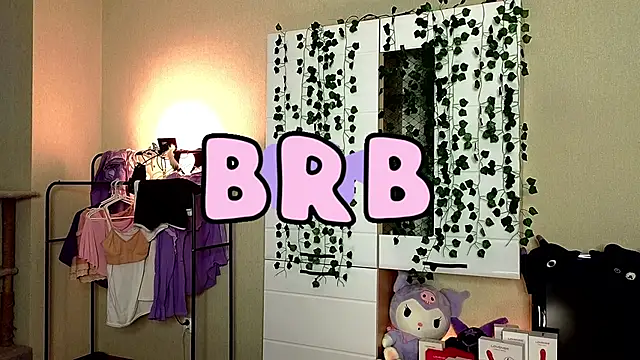 Snapshot of Emily__Mooree chatting on November 14, 2025, 3:43 am Emily Mooree online show from November 14, 2025, 3:43 am