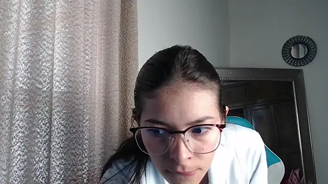 Snapshot of Aleska_Miami chatting on September 17, 2025, 1:46 pm Aleska Miami online show from September 17, 2025, 1:46 pm