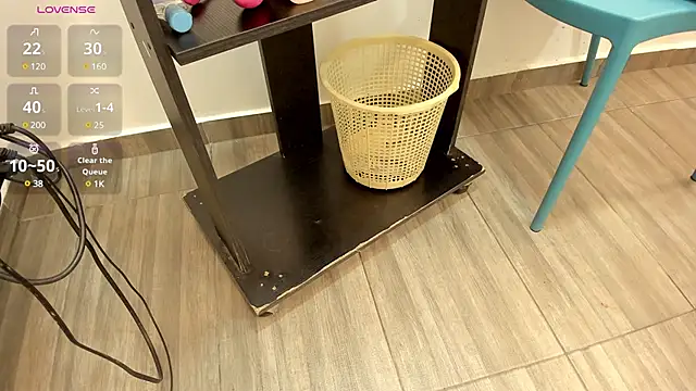 Thifany Hampton  online show from March 7, 2025, 7:49 pm