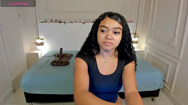 JasmineRose7 online show from September 17, 2025, 1:24 pm