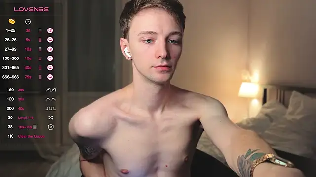 Snapshot of Calvin_Polanski chatting on November 7, 2025, 4:11 pm Calvin Polanski online show from November 7, 2025, 4:11 pm