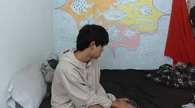 Snapshot of boysLittle chatting on February 4, 2025, 12:00 pm boysLittle online show from February 4, 2025, 12:00 pm