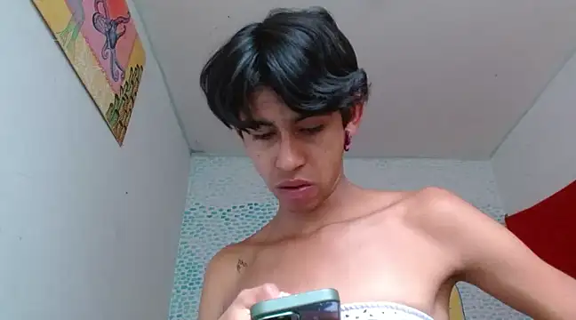 Snapshot of boysLittle chatting on February 10, 2025, 12:08 pm boysLittle online show from February 10, 2025, 12:08 pm