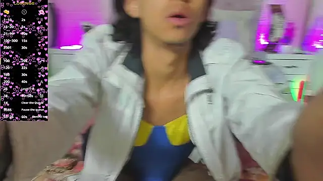 boysLittle online show from November 6, 2025, 9:46 am